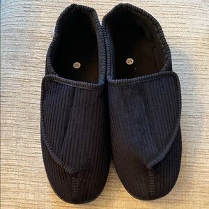 Men's Black adjustable Slippers Size 10